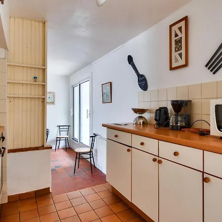 Instants De Détente Et De Partage Aux Sables D'or